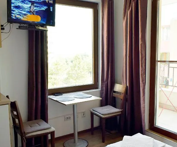 Flora アパート ブルガス