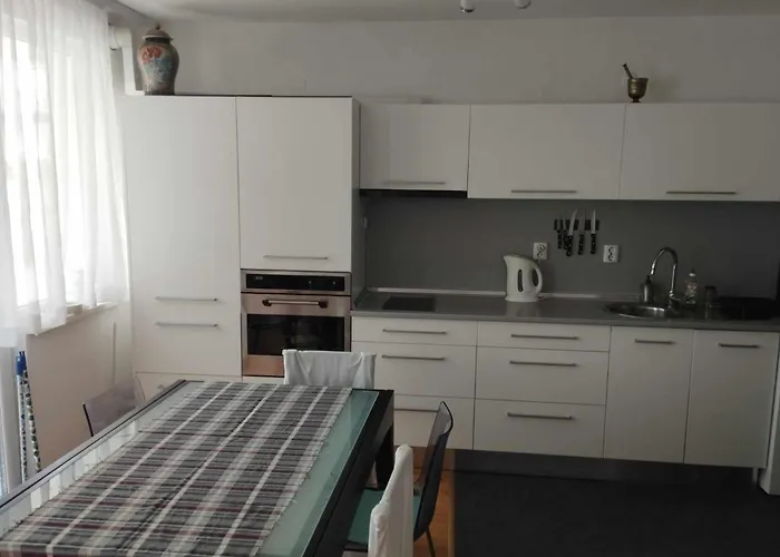 Flora アパート *