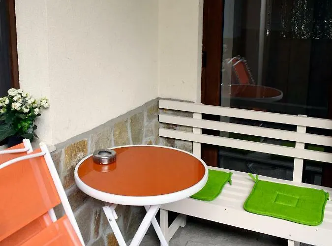 アパート Flora ブルガス